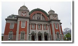 ���s�������