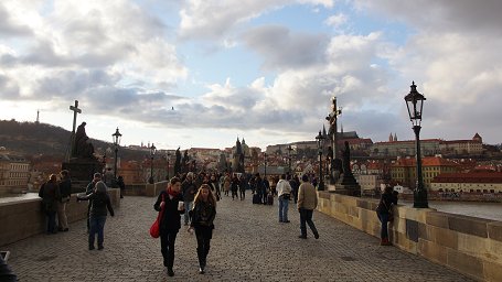 �J������