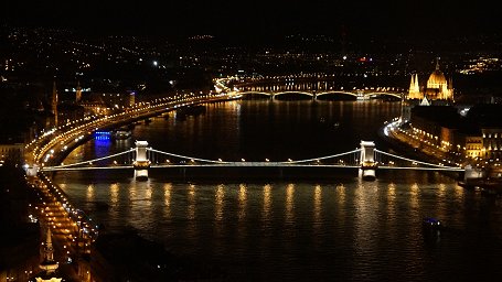 �Z�[�`�F�[�j������i