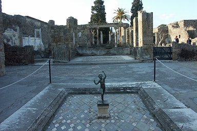 �t�@�E�k�X�̉�