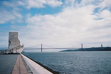 �����̃��j�������g��4��25����