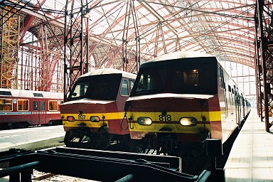 �A���g���[�v�����w