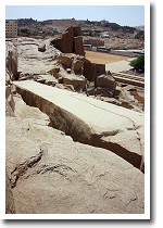 未完のオベリスク