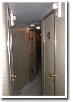 ��l�p�̃t�@�[�X�g�N���X