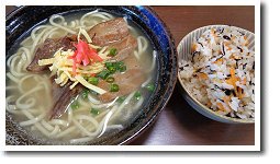 ソーキそばとジューシー